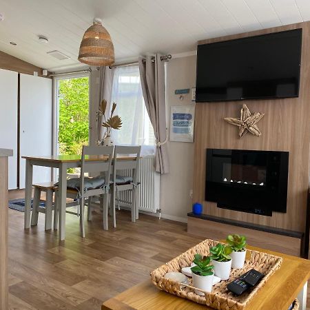Cosy, Coastal Themed Holiday Home, Rockley Park, Poole, Dorset Exterior photo